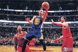 尼克斯逆转大胜送热火8连败：唐斯23+7 哈特本季8次三双队史第一